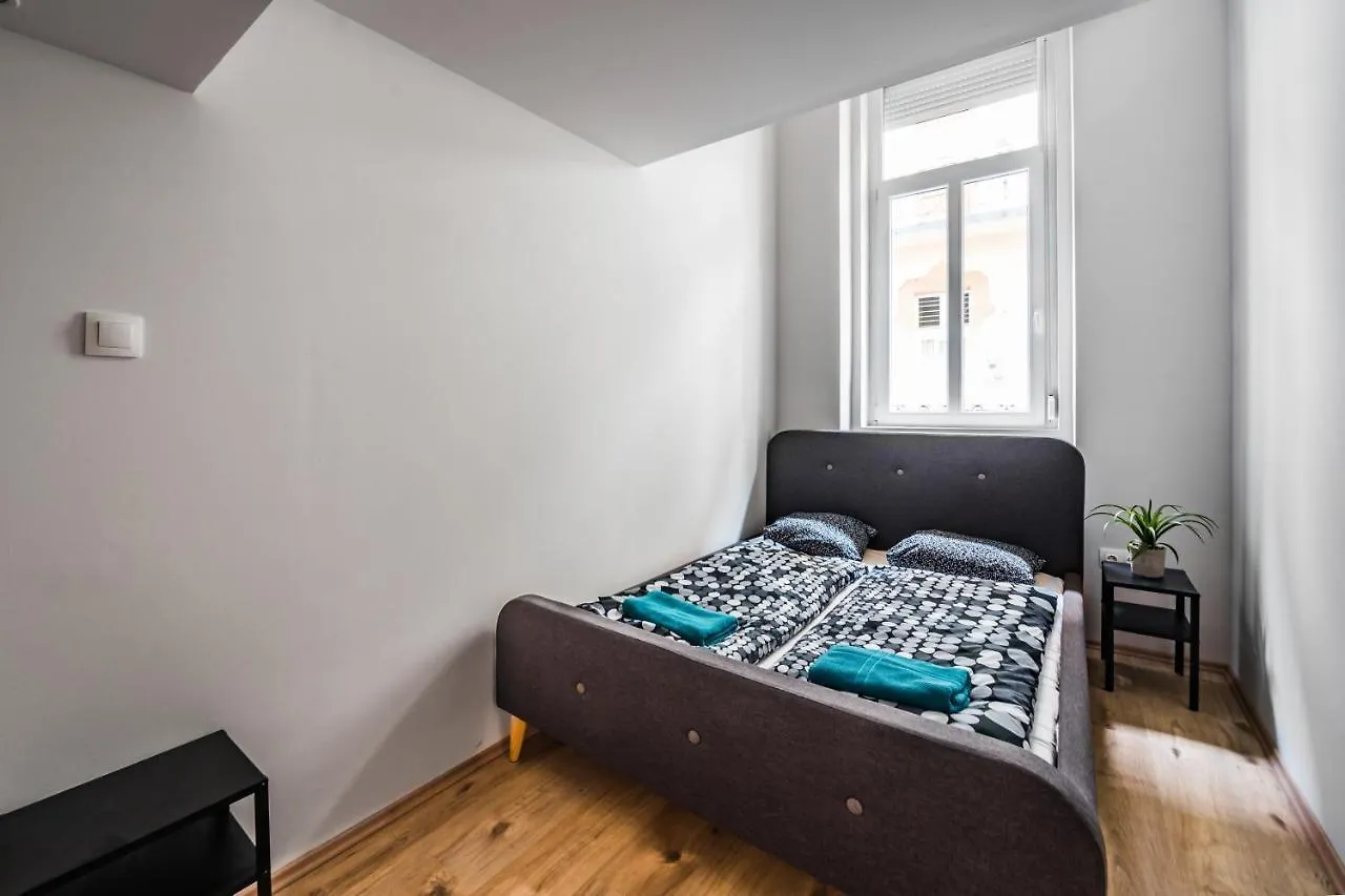 New Dob 53/3 Center Apartment Budapest Hungary
